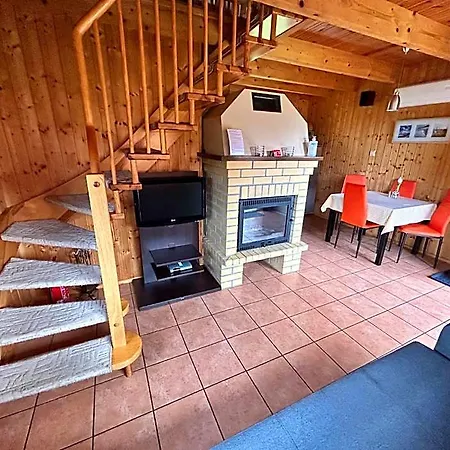 Wczasowe Papaya Lodge *