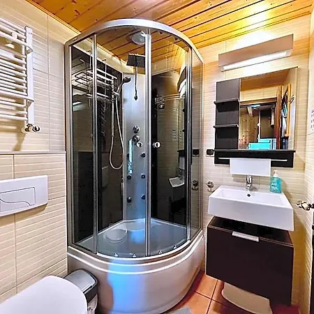 Wczasowe Papaya Lodge *